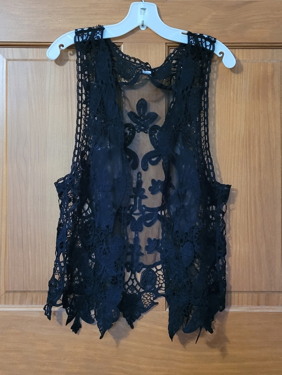 No brand tag Tops - Black Lace Open Front Vest Whimsigoth Witchy Womens M